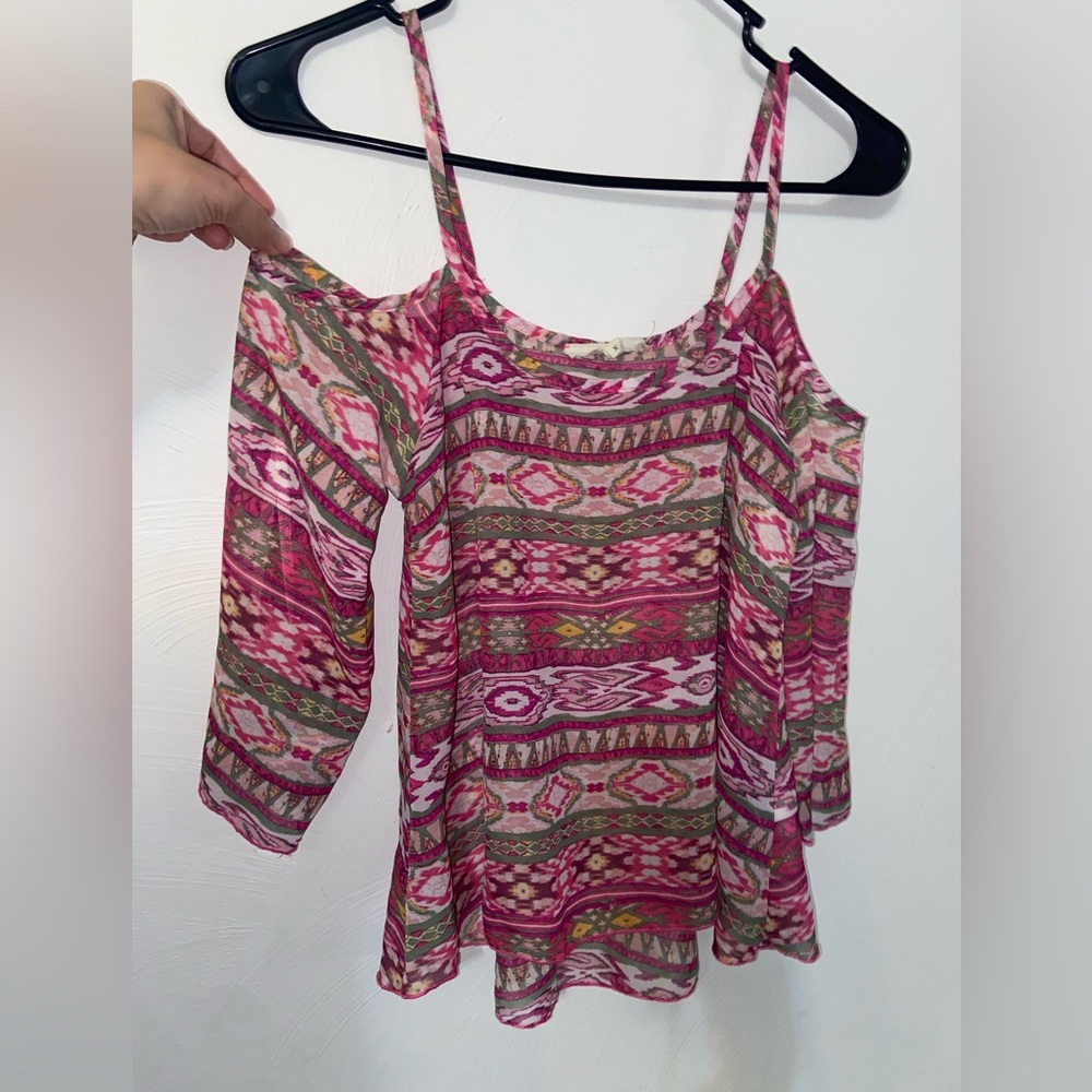 Nabee Cutout Sleeves Cute Shirt Pink Pattern Size XS